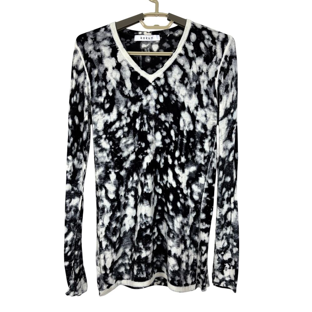 Kokun lightweight v-neck sweater bamboo cashmere Small black white sustainable